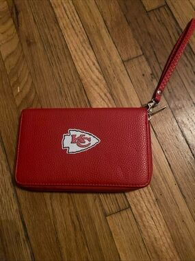 Little Earth Red Kansas City Chiefs Wristlet Clutch